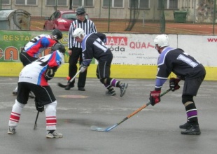 Dohrávka Kysuckej hokejbalovej ligy : Krásno Sparrows - KHK Suché dresy 1:6