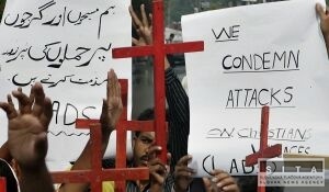 V Pakistane smútia za obeťami protikresťanského násilia