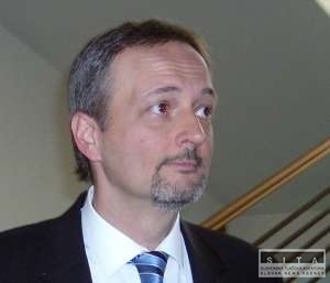 Spor Lexa verzus Petit Press odročili na január