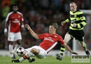 Do skupinovej fázy LM postúpili Arsenal aj Breškov APOEL Nikózia