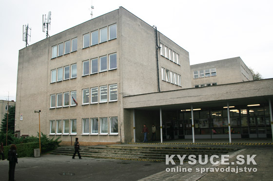 Čadca nemá financie na školy. Čaká ich ďalšia racionalizácia