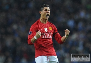 ManU zvládol odvetu v Porte, hrdinom Ronaldo