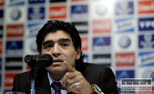Maradona zostáva, riešenie asistentskej otázky sa odkladá