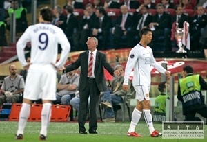 Manchester roztrhaný na kusy, píšu médiá