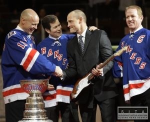 Messier bude asistentom prezidenta Rangers Glena Sathera