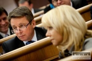 SDKÚ-DS organizuje okrúhly stôl o ekonomickej situácii