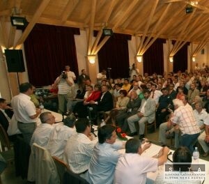 Bugrovci za 11 dn vyzbierali takmer 30-tisc podpisov
