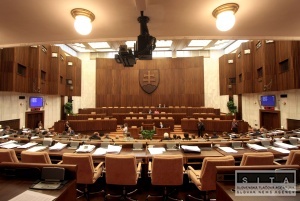 Koalícia chce trestať poslancov za odmietnutie dychovej skúšky