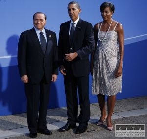 Obamovci sú obaja opálení, povedal Berlusconi