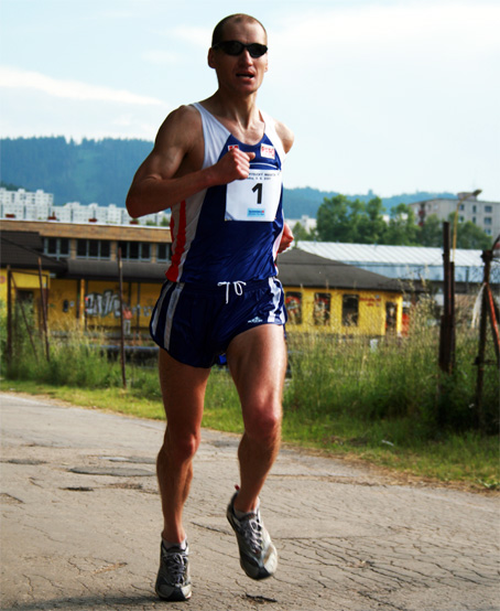 Peter Tich po 100km beeckch pretekoch : Bez pomoci by som z laviky nevstal