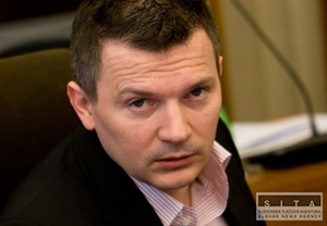 Vlda pripravuje alie monosti spor na ministerstvch