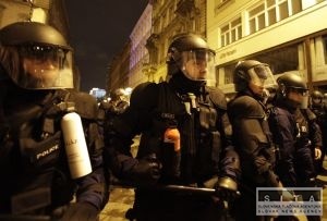 Tisíce demonštrantov v Maďarsku žiadajú predčasné voľby