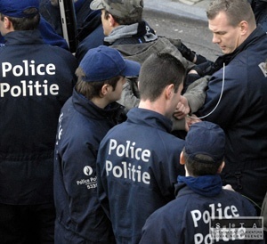 Po výtržnostiach v Bruseli zatkli 43 osôb