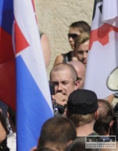 Extrmisti zakladaj politick stranu Nae Slovensko
