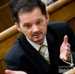 Podľa Rafaja všetci rozprávajú o niečom, čomu nerozumejú