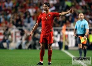 Cristiano Ronaldo nastúpil proti Maďarom so zraneným členkom