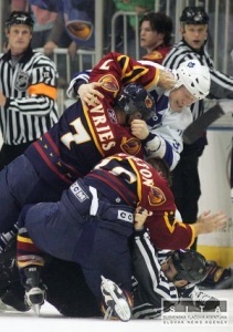 fom rozhodcov v NHL sa stal Terry Gregson