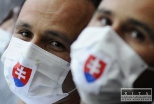 Hygienické rúška zo Slovenska dorazia na Ukrajinu už dnes