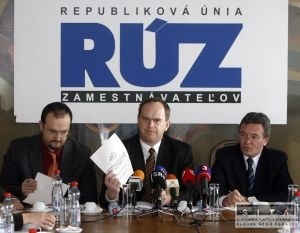 Priestor na rast minimálnej mzdy podľa RÚZ nie je žiadny