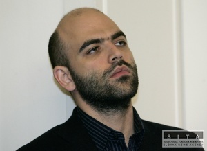 Mafia investuje podľa spisovateľa Saviana ročne 100 miliárd eur