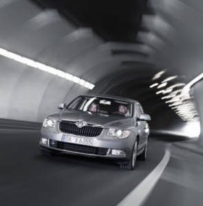 Model Škoda Superb získal titul Auto roka 2009 v Českej republike