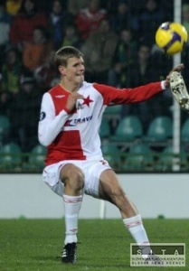 Slaviu Praha posilnia Krajk a Ragued z Tuniska
