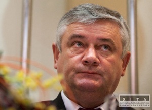 Výbor nepreberie Slotove lietanie na stíhačke