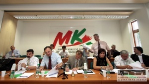 Ministri Lajčák a Maďarič informovali nepravdivo, tvrdí SMK