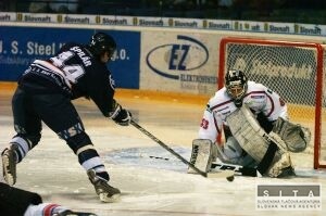 Spilar na sk��ke v �iline