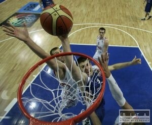 Prvým semifinalistom basketbalových ME je prekvapujúco Srbsko