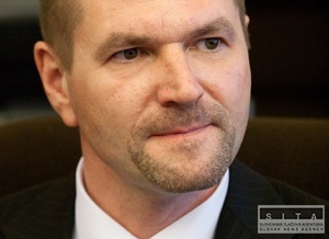 tefanov op obhajoval sporn nstenkov tender