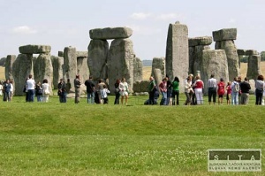 Objavili nový Stonehenge - o niečo menší a modrý