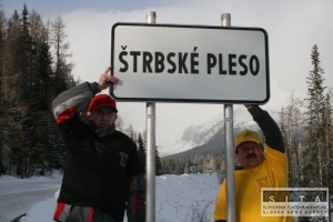 Tabule Štrbské Pleso nazýva mesto kompromisom, nie dohodou