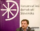 Minrik navrhuje, aby poslanci podstpili dychov skku