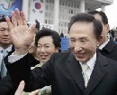 Li Mjung-pak chce pokračovať v nukleárnych rozhovorov s Obamom
