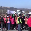 Video: Druhý protest za dostavbu diaľnice D3 zablokoval cestu medzi Čadcou a Žilinou