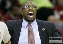 Trénerom roka clevelandský Mike Brown