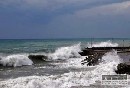 Vietor ochromil dopravu v Grécku a Taliansku