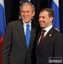 Bush sa počas summitu APEC rozlúčil s Medvedevom