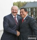 Chávez odovzdal Lukašenkovi pozdravy z osi zla
