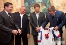 Premir sbil podporu pre mal zimn tadiny a MS 2011