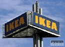 Z obchodnho domu IKEA pred obedom utekali udia