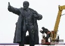 Sochu Lenina v Petrohrade poškodil bombový výbuch
