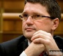 Nepredpisujeme jazyk médiám a neprepisujeme pamätníky, tvrdí MK SR