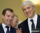 Medvedev priniesol do Belehradu pôžičku vo výške miliardy eur