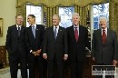 Obama sa stretol s Bushom a troma žijúcimi exprezidentmi