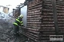 Pri požiari chatrče v Jánovciach sa zranili dve deti