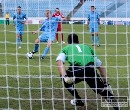Slovan sa poksi v zpase s Olympiakosom o futbalov zzrak