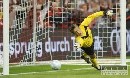 Van der Sar bude mono  Manchestru United chba a dva mesiace