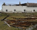 Muža v ČR zabila strecha, ktorú strhol vietor